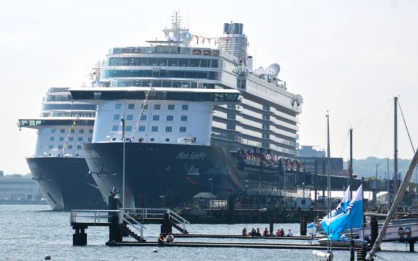 Kreuzfahrtschiffe am Ostseekai