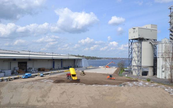 Construction site at Ostuferhafen