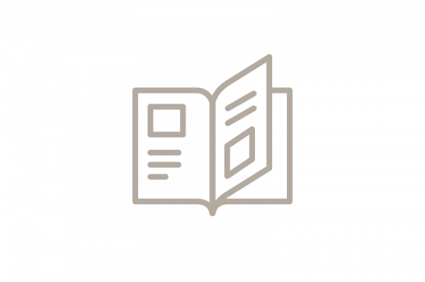 Das Bild zeigt eine aufgeschlagene Broschüre.