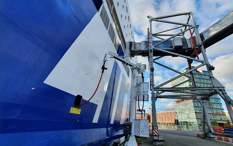 Landstromversorgung für ein Kreuzfahrtschiff