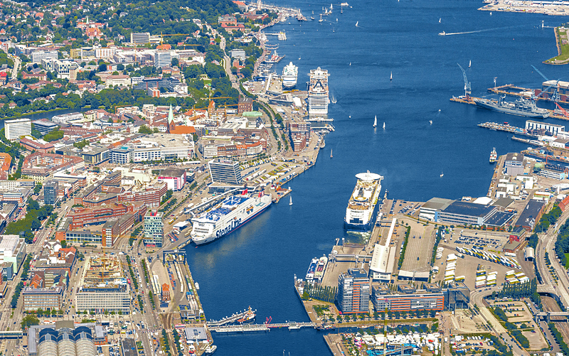 Luftaufnahme vom Kieler Hafen