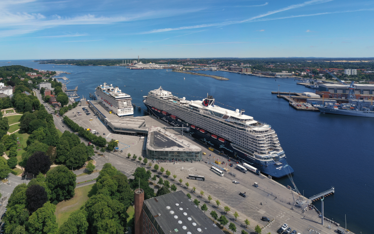 Kreuzfahrtschiffe am Ostseekai
